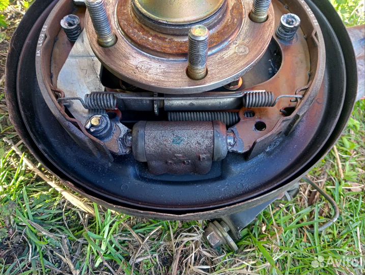 Задний продольный рычаг Mitsubishi лансер