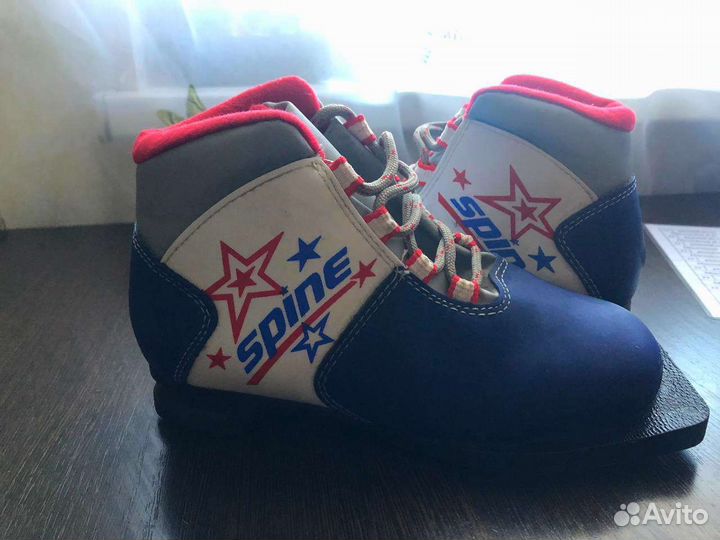 Лыжные ботинки