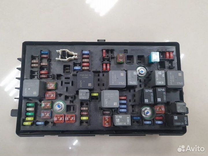 Блок предохранителей Chevrolet Cruze седан F16D3
