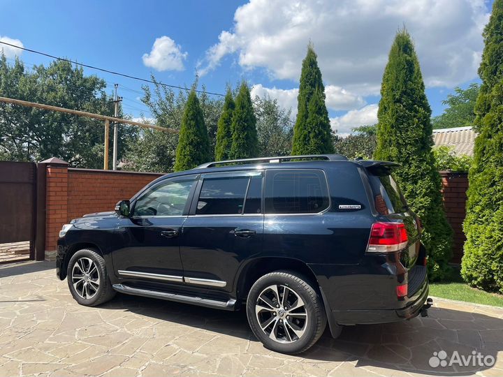 Toyota Land Cruiser, 2016