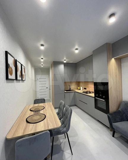 2-к. квартира, 64 м², 5/13 эт.