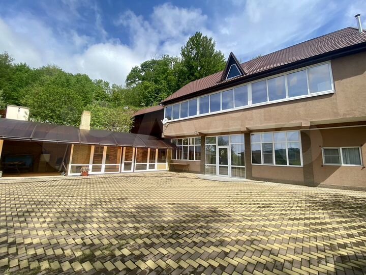 Дом 200 м² на участке 10 сот.