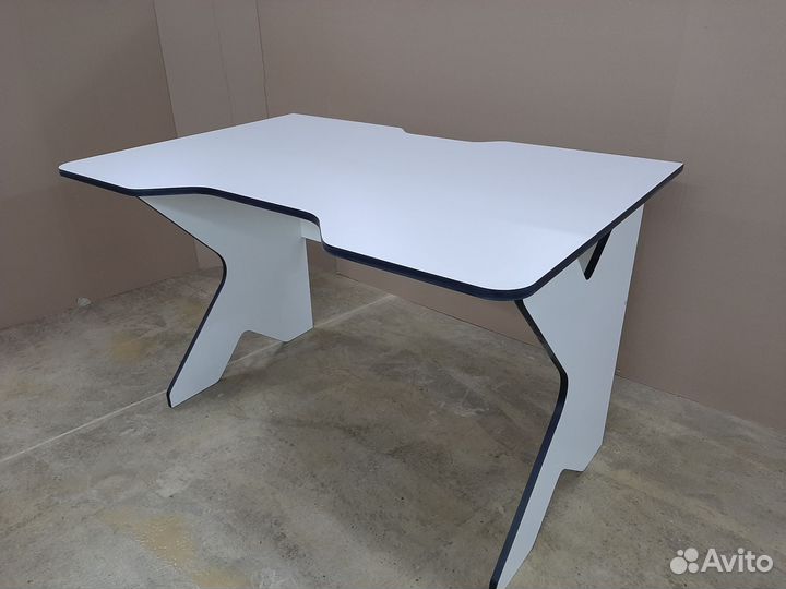 Стол игровой