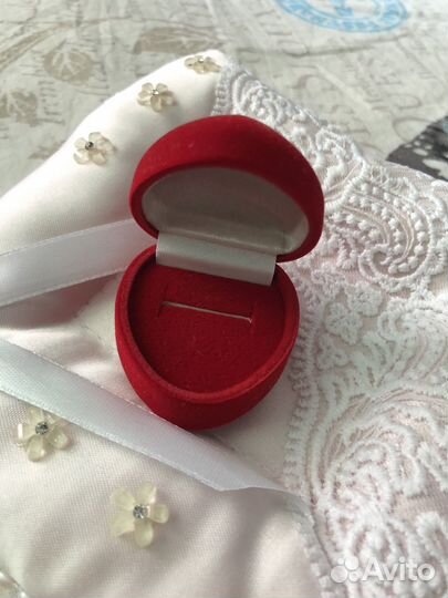 Футляр и подушечка для колец