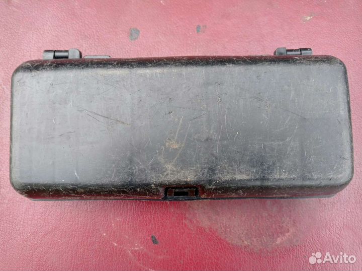 Инструментальная оригинальная коробка на Ваз 2101