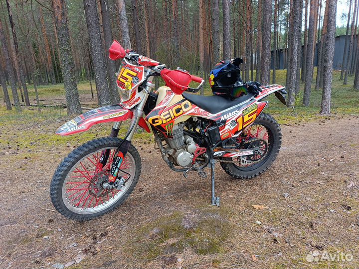 Кроссовый Kayo T2