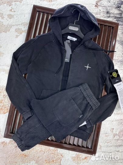 Спортивный костюм stone island