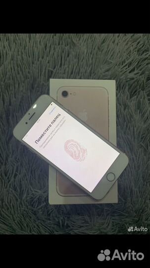 iPhone 7 розовый