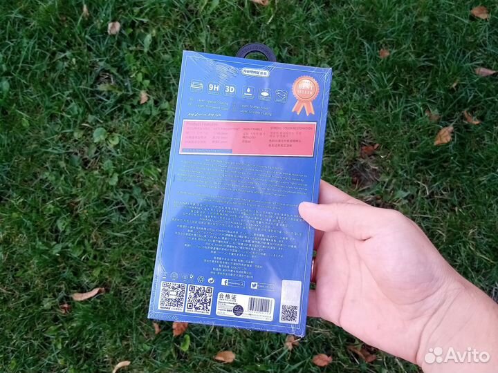 Защитное стекло на iPhone