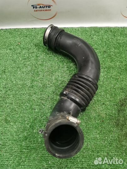 Патрубок воздушного фильтра Dodge Caliber 1.8 EBA
