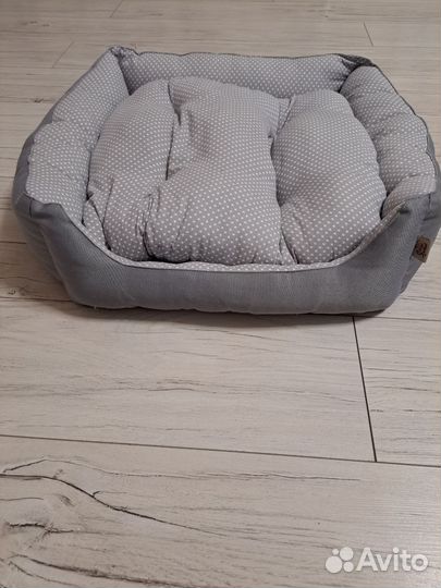 Лежанка для кошек и маленьких собак