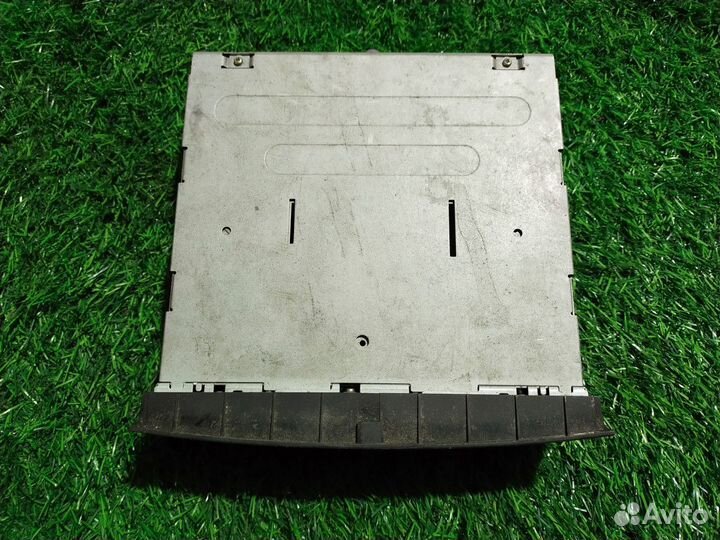 Ченджер компакт дисков Renault Megane II