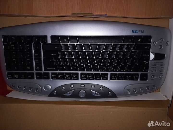 Новая беспроводная клавиатура