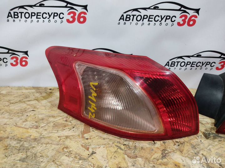 Задний фонарь Митсубиси Лансер 10