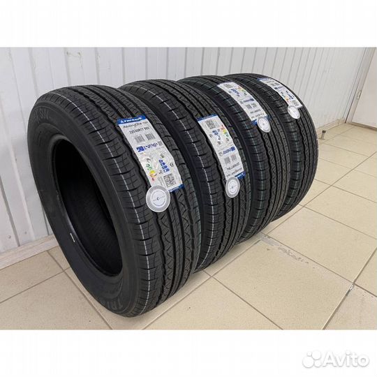 Triangle TR259 235/60 R17