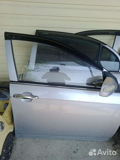 Дверь передняя правая lifan solano в сборе