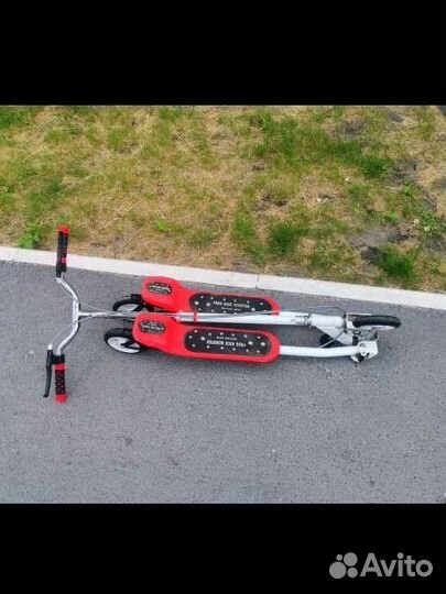 Инерционный самокат трёхколёсный складной до 105кг