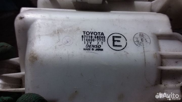 Отопитель салона Toyota Land Cruiser 100 LX470