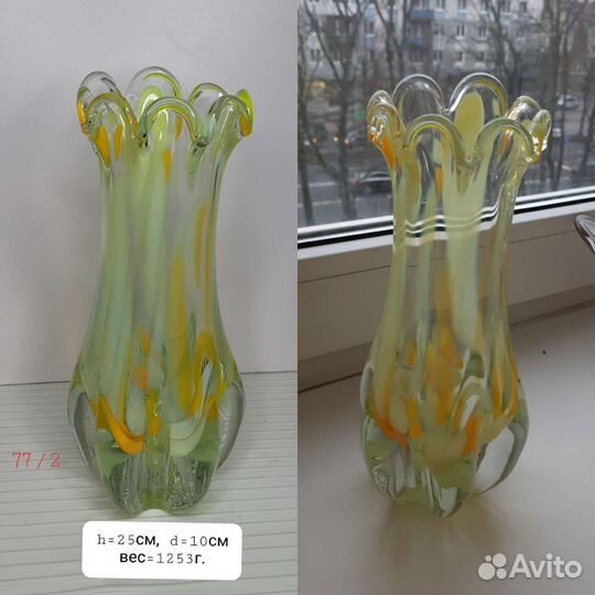 Вазы из гутного стекла