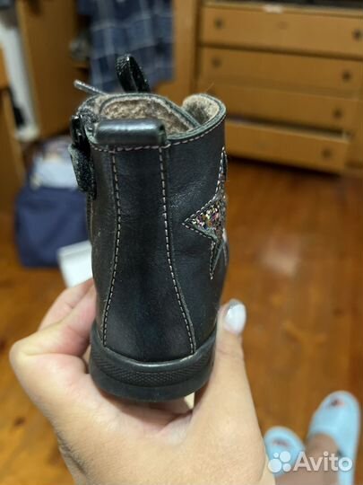 Ботинки демисезонные для девочки 22 размер