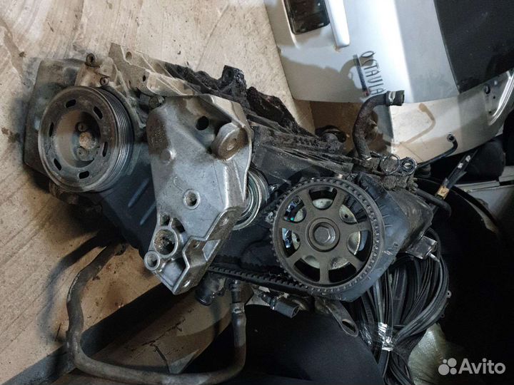 Двигатель skoda octavia tour AKL 1.6 101л.с