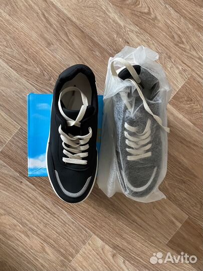 Кроссовки женские 38 размер