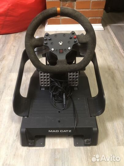 Игровой руль Mad Catz Pro Racing Force