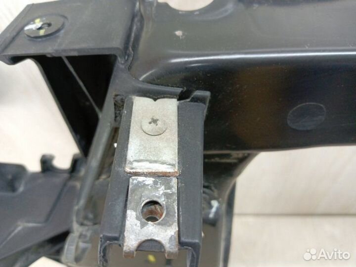 Панель передняя (телевизор) Hyundai Ix35