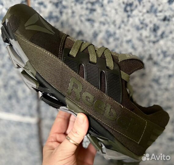 Кроссовки мужсике адидас хаки весна