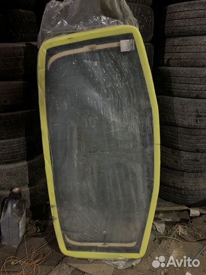Стекло заднее с подогревом оригинал renault duster