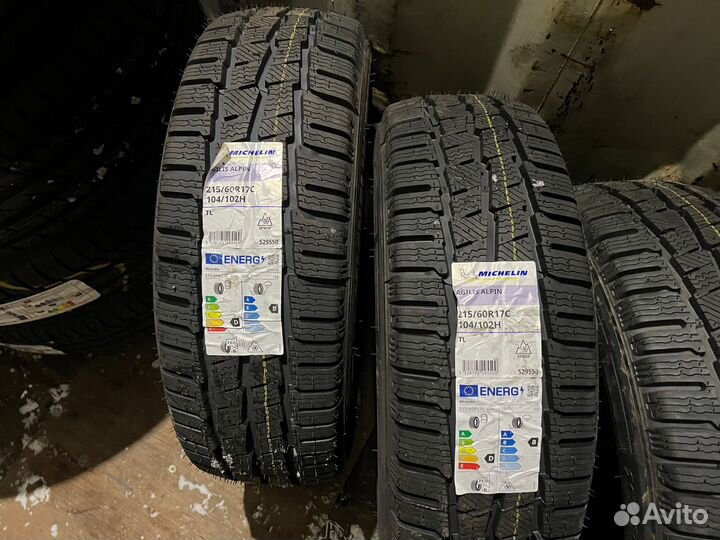 Michelin Agilis Alpin 215/60 R17C 102H