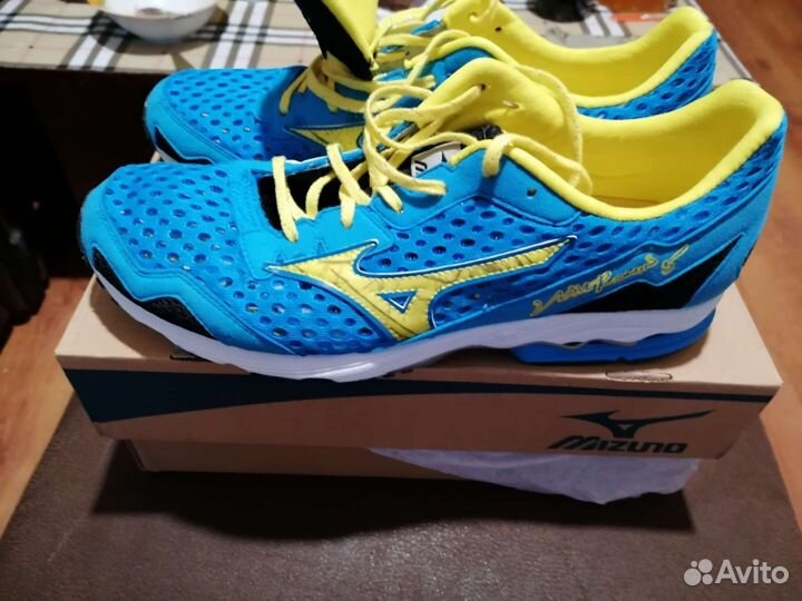 Кроссовки (марафонки) mizuno