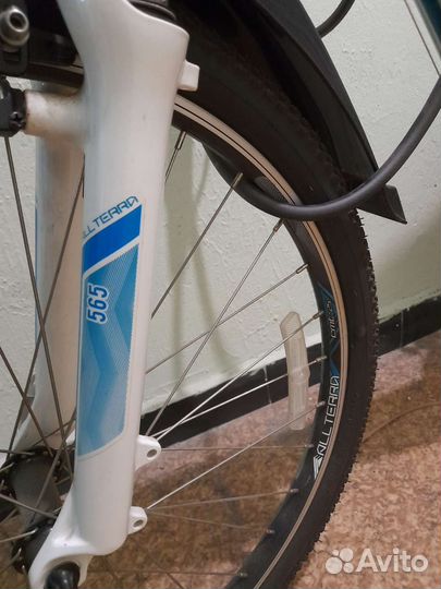 Велосипед горный GT Laguna 25