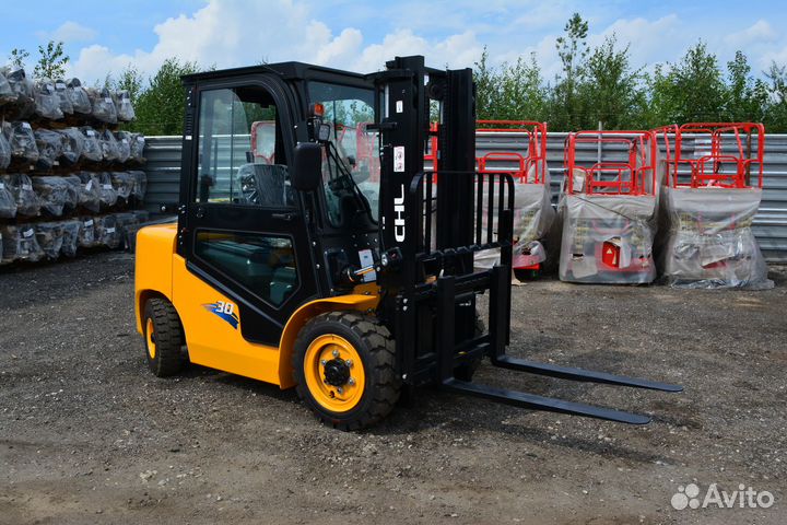 Вилочный погрузчик CHL CPCD30, 2023