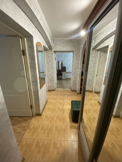 3-к. квартира, 55 м², 1/3 эт.