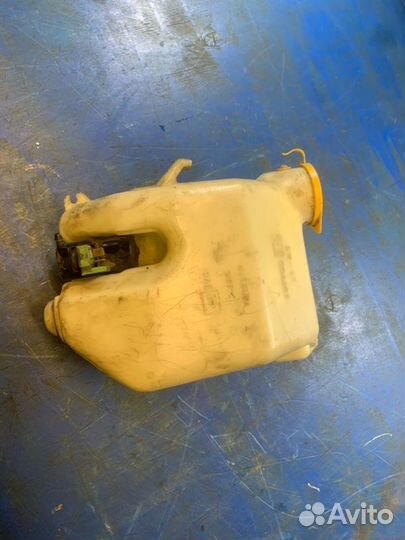 Бачок стеклоомывателя Subaru Legacy BE EJ259 2003