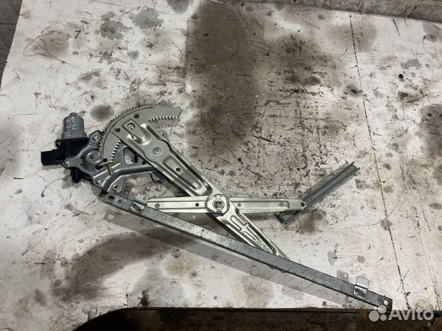 Стеклоподъемник передний правый Outlander XL