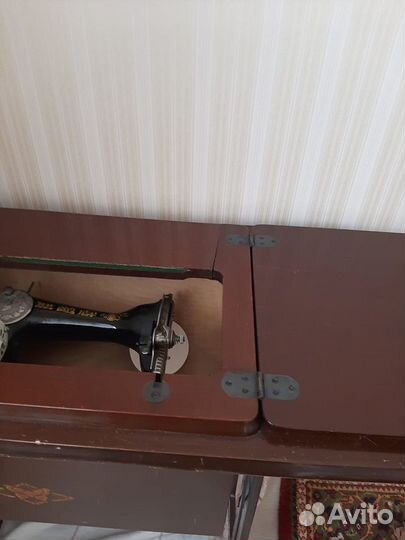 Швейная машина