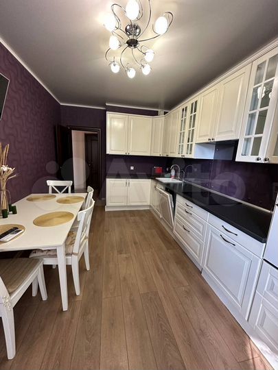 1-к. квартира, 52 м², 8/24 эт.