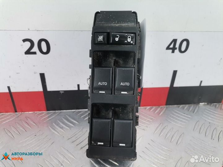 Блок управления стеклоподъемниками Jeep Commander