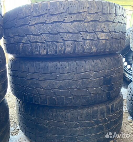 Зимние шины 215/65 R16
