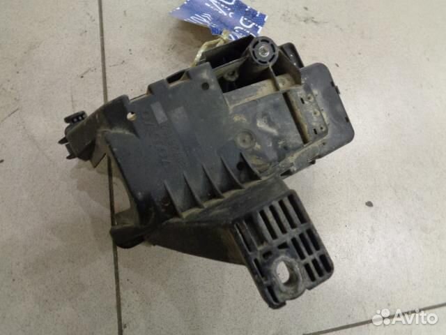 Корпус блока предохранителей подкапотного Volvo X