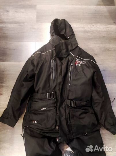 Снегоходный костюм