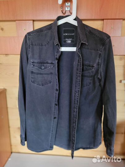 Очень много рубашек,футболок