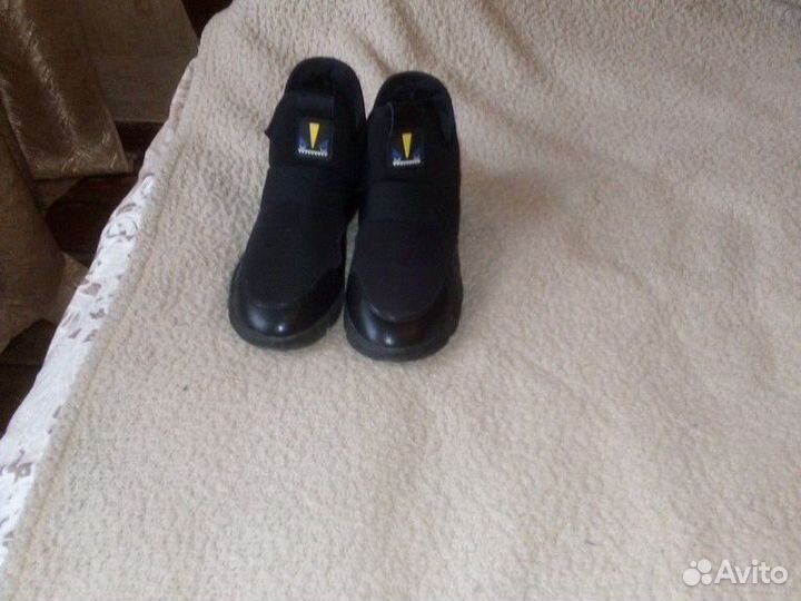 Кроссовки-ботинки,24,5