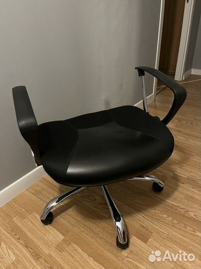 Компьютерное кресло