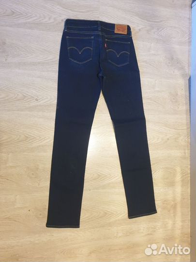Джинсы levis