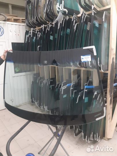 Лобовое стекло Шкода Октавия