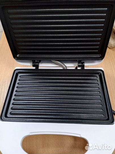 Сендвичница