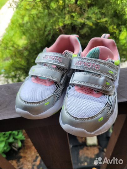 Кроссовки для девочки 28 размер